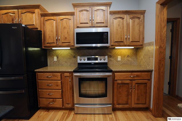 8536 S 102nd Street, La Vista, NE 68128