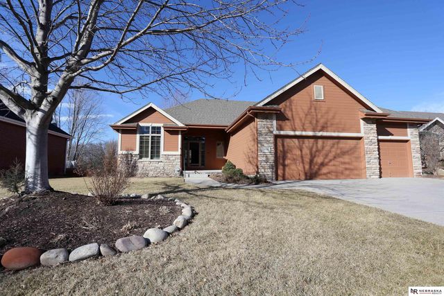 8536 S 102nd Street, La Vista, NE 68128
