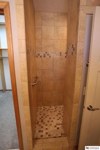 8536 S 102nd Street, La Vista, NE 68128