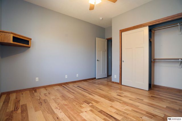 8536 S 102nd Street, La Vista, NE 68128