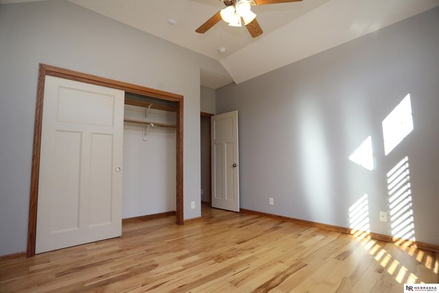 8536 S 102nd Street, La Vista, NE 68128