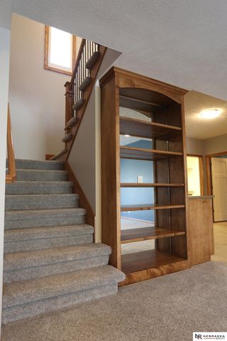 8536 S 102nd Street, La Vista, NE 68128