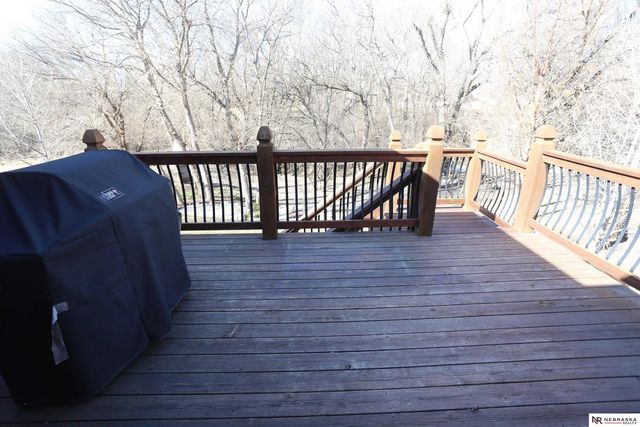 8536 S 102nd Street, La Vista, NE 68128