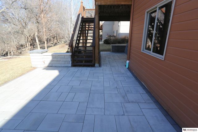 8536 S 102nd Street, La Vista, NE 68128