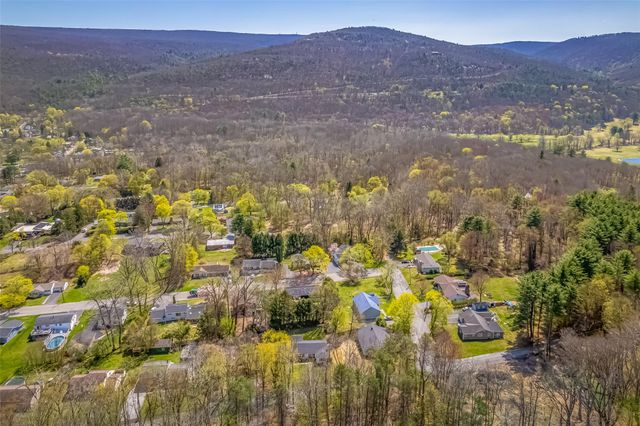 18 Sandra Street, Ellenville, NY 12428