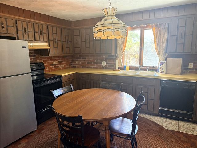 51 Woodhaven Boulevard, North Providence, RI 02911