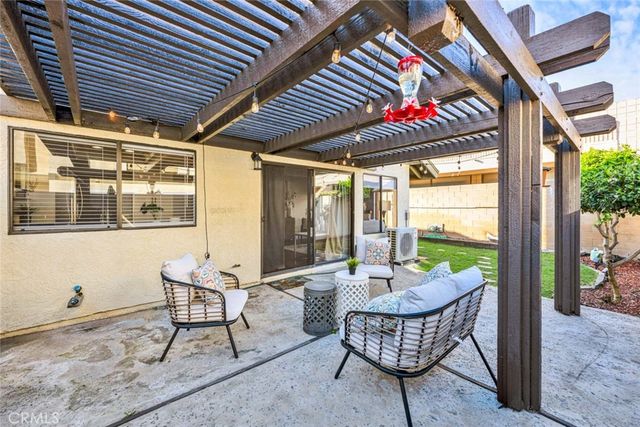 18124 Old Trail Lane, Fountain Valley, CA 92708