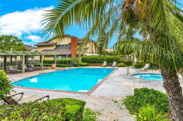 18124 Old Trail Lane, Fountain Valley, CA 92708