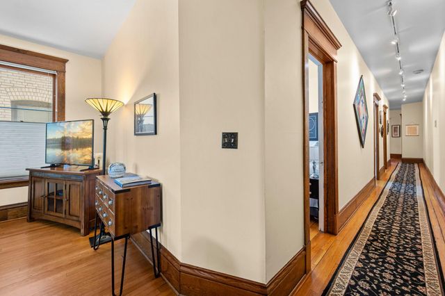 294 Dayton Avenue 1E, Saint Paul, MN 55102