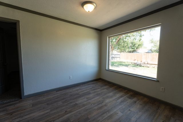 5502 3rd Street, Lubbock, TX 79416