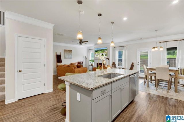 582 BRIDLEWOOD CIRCLE, Morris, AL 35116