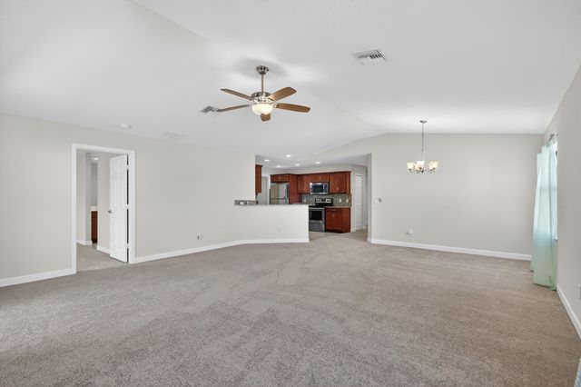 7 Aragon Lane, Port St. Lucie, Port St Lucie, FL 34952