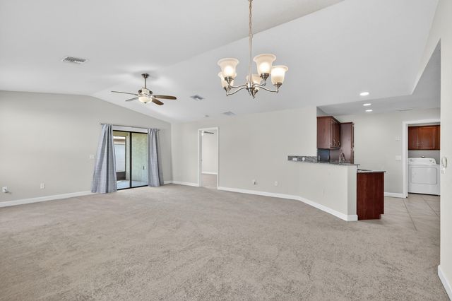 7 Aragon Lane, Port St. Lucie, Port St Lucie, FL 34952