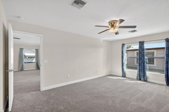 7 Aragon Lane, Port St. Lucie, Port St Lucie, FL 34952
