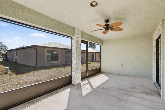 7 Aragon Lane, Port St. Lucie, Port St Lucie, FL 34952