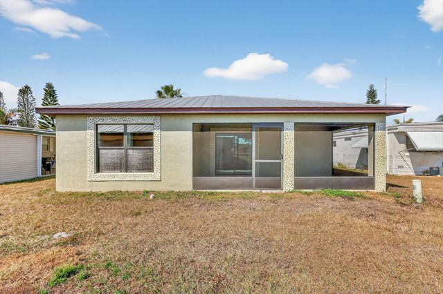 7 Aragon Lane, Port St. Lucie, Port St Lucie, FL 34952