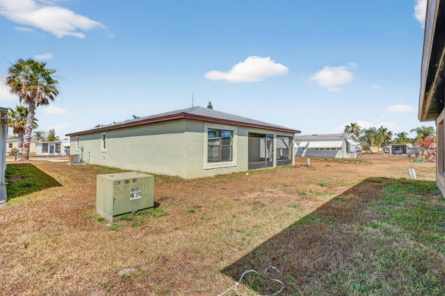 7 Aragon Lane, Port St. Lucie, Port St Lucie, FL 34952