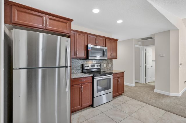 7 Aragon Lane, Port St. Lucie, Port St Lucie, FL 34952