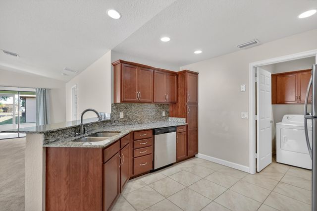 7 Aragon Lane, Port St. Lucie, Port St Lucie, FL 34952