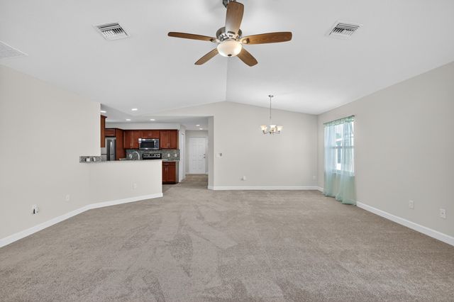 7 Aragon Lane, Port St. Lucie, Port St Lucie, FL 34952