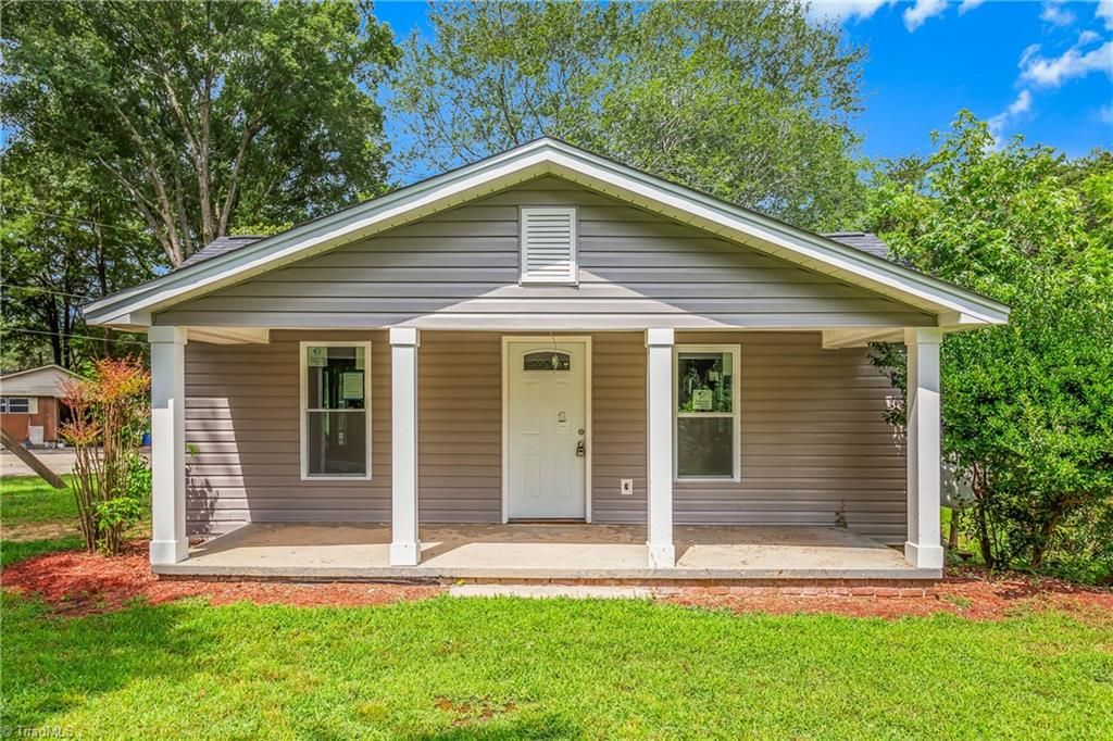 307 Wayside Drive, Winston-salem, NC 27107