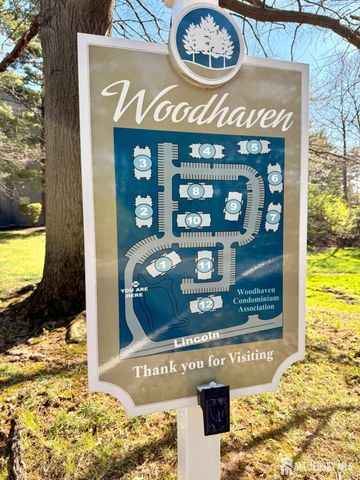 902 Woodhaven Drive, Edison, NJ 08817
