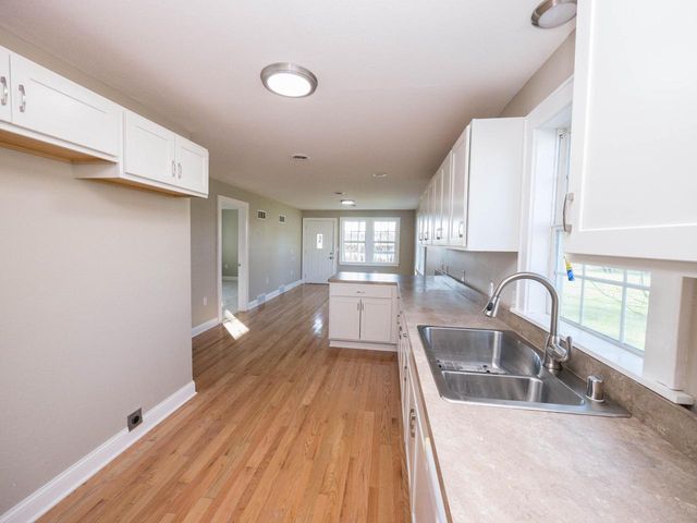 8428 Fox River ROAD, Waterford, WI 53185