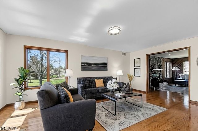 16 Dorland Farm Ct, Montgomery Twp., NJ 08558