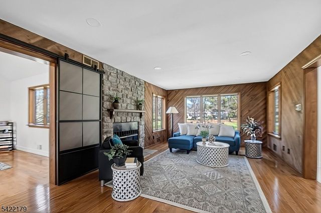 16 Dorland Farm Ct, Montgomery Twp., NJ 08558
