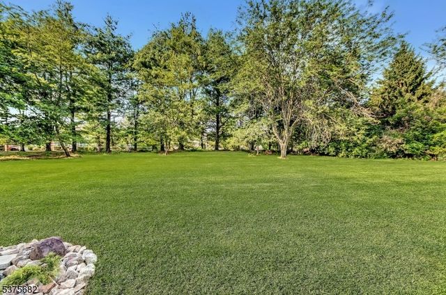 16 Dorland Farm Ct, Montgomery Twp., NJ 08558