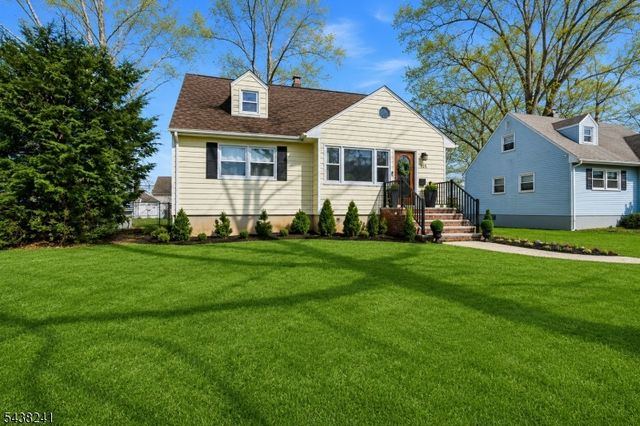 105 N 13Th St, Kenilworth Boro, NJ 07033