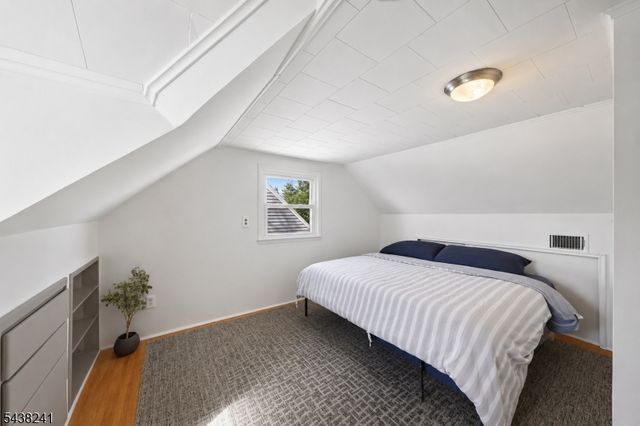 105 N 13Th St, Kenilworth Boro, NJ 07033