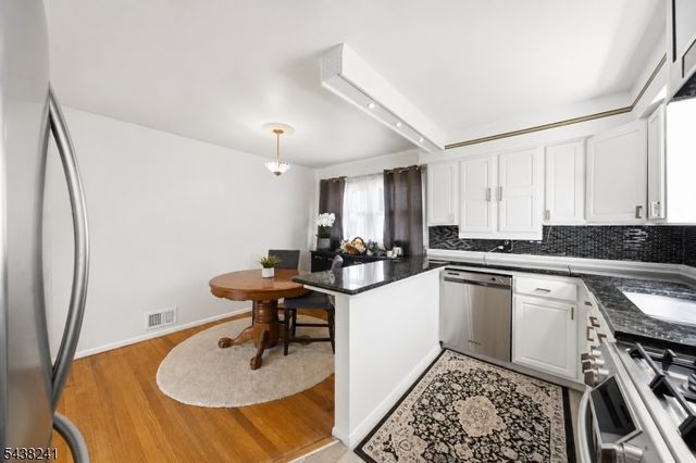 105 N 13Th St, Kenilworth Boro, NJ 07033