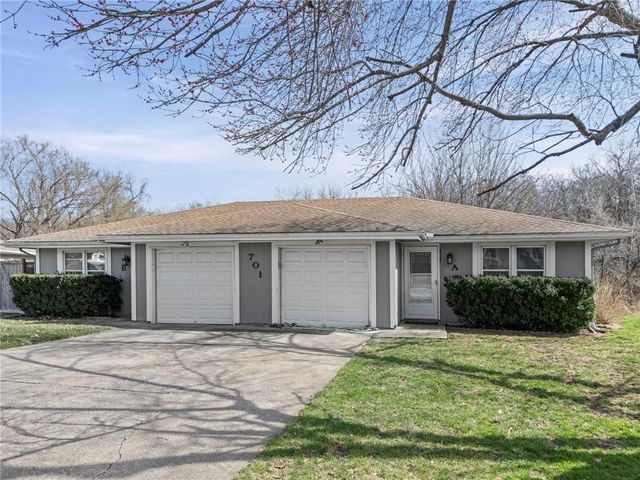 701 NE Banner Drive, Lee's Summit, MO 64086