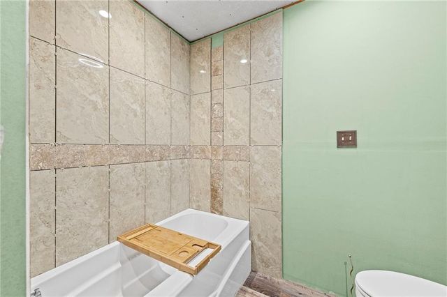 701 NE Banner Drive, Lee's Summit, MO 64086