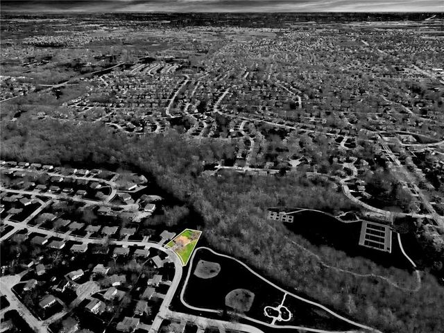 701 NE Banner Drive, Lee's Summit, MO 64086