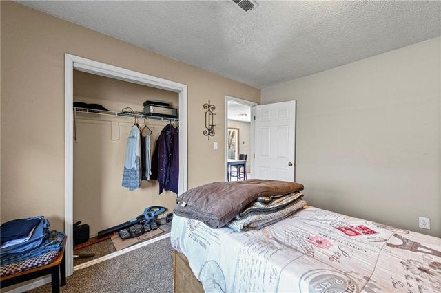 701 NE Banner Drive, Lee's Summit, MO 64086