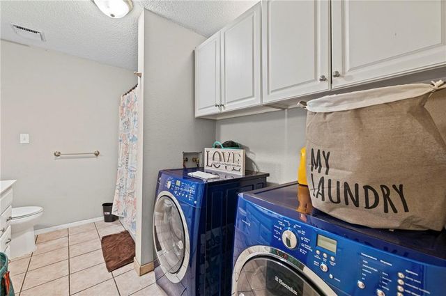 701 NE Banner Drive, Lee's Summit, MO 64086