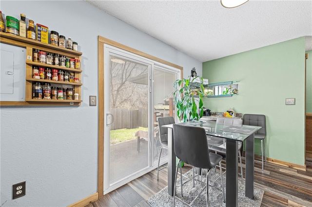 701 NE Banner Drive, Lee's Summit, MO 64086