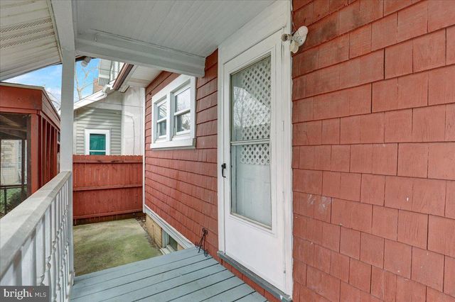 939 WAYNE AVE, York, PA 17403