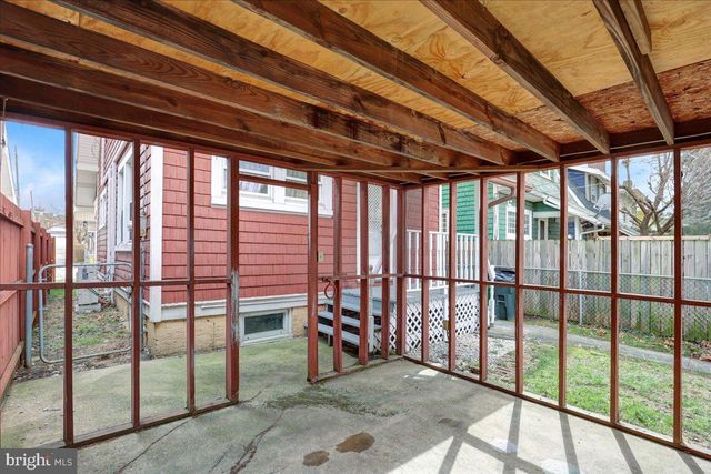 939 WAYNE AVE, York, PA 17403