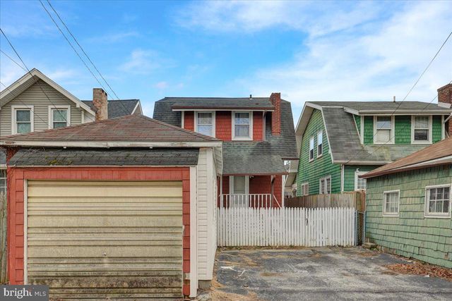 939 WAYNE AVE, York, PA 17403