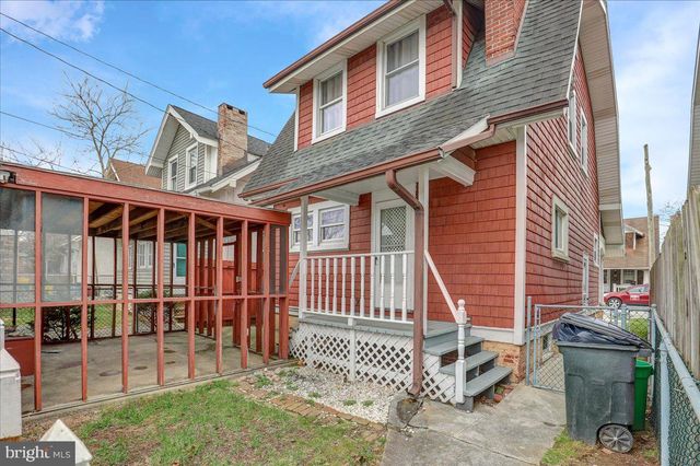 939 WAYNE AVE, York, PA 17403