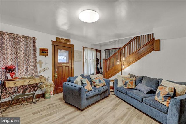 939 WAYNE AVE, York, PA 17403