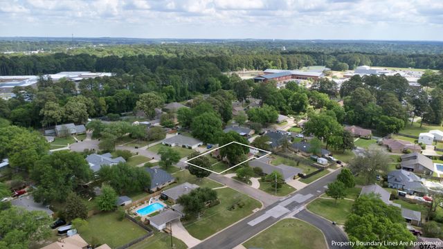 902 Kingsbury Court, Longview, TX 75604