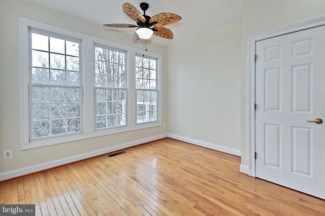 6913 STANWICK SQ, Gainesville, VA 20155