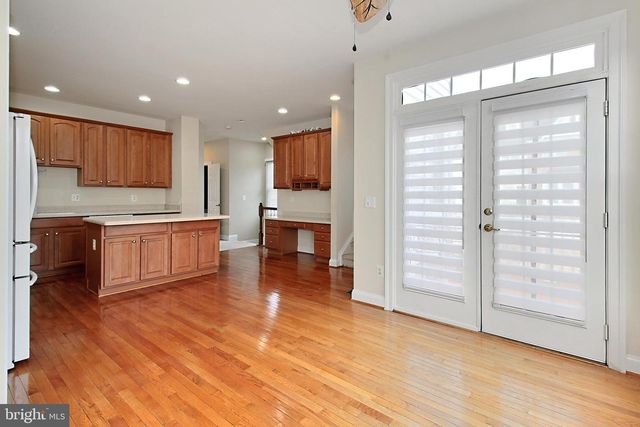 6913 STANWICK SQ, Gainesville, VA 20155