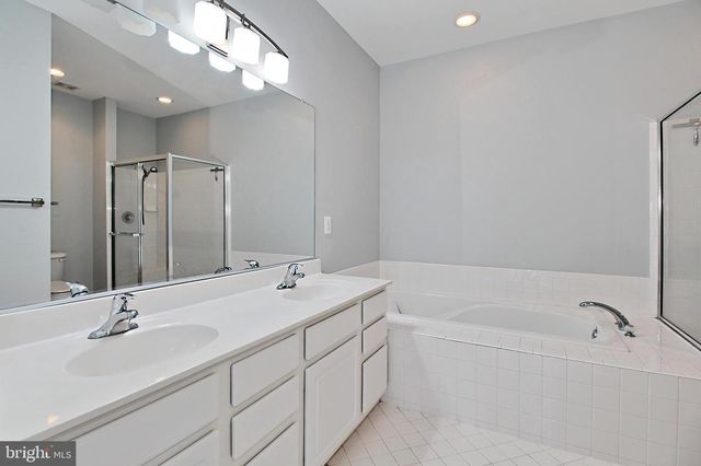 6913 STANWICK SQ, Gainesville, VA 20155