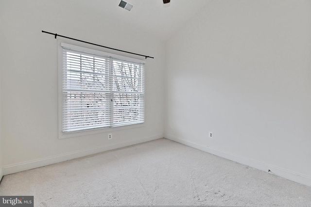 6913 STANWICK SQ, Gainesville, VA 20155