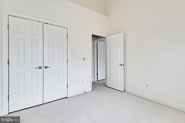 6913 STANWICK SQ, Gainesville, VA 20155